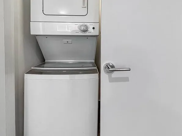 154 Graham Avenue image 10 of 10