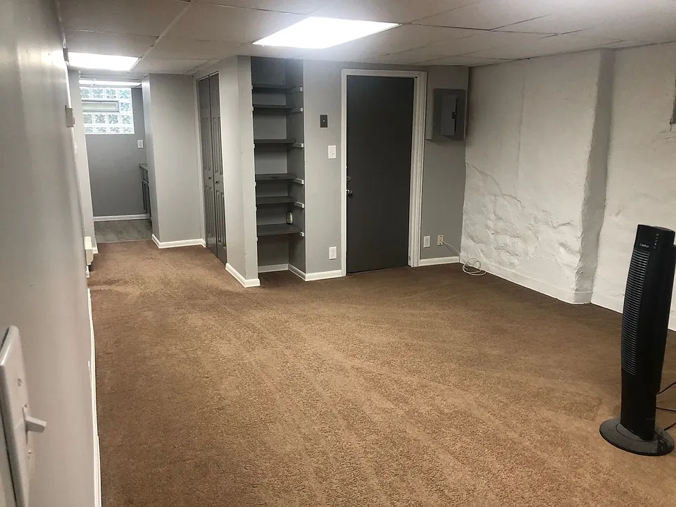 125 Roup Ave #4