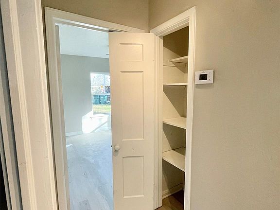5th image of 5220 E Parkway Dr