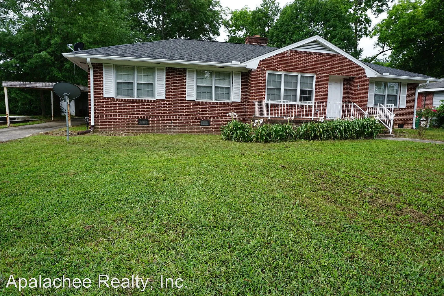 27 E Williams St photo 1