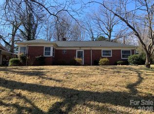 626 3rd Avenue Dr SE, Hickory, NC 28602