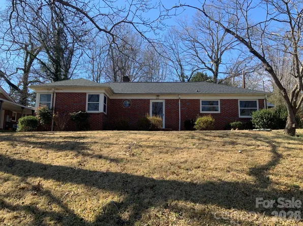 626 3rd Avenue Dr SE, Hickory, NC 28602