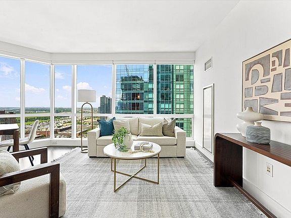 3rd image of 77 Hudson St APT 3110