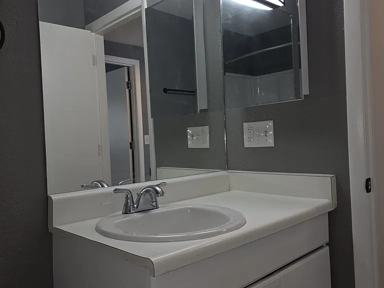 900 Medfra St #2.0 — Photo 6