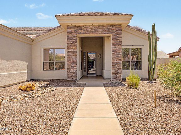 2nd image of 1232 E MELROSE Loop
