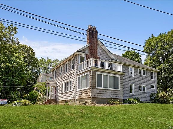 4th image of 427 Powell Ave