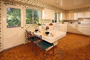 3rd image of 2419 Banyan Dr