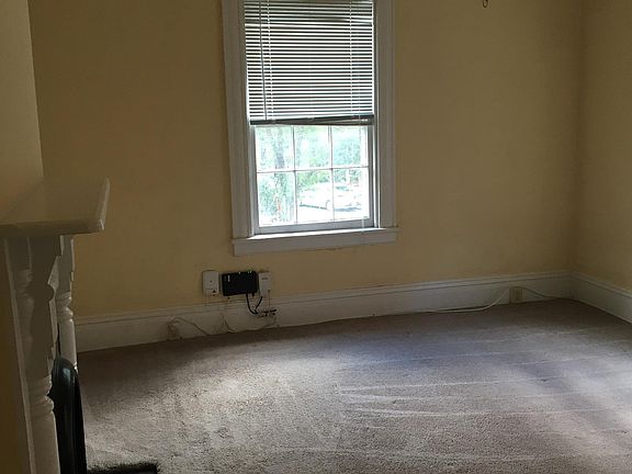 3rd image of 1304 Floyd Ave