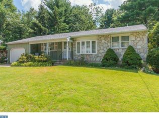 9 Colonial Way, Turnersville, NJ 08012