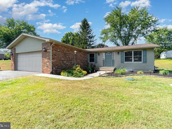 120 Denison Dr, Dauphin, PA 17018