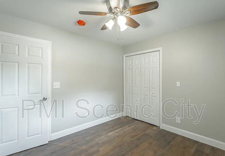 1375 Orbit Dr — Photo 18