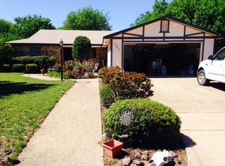 10805 Apache Dr, Woodway, TX 76712