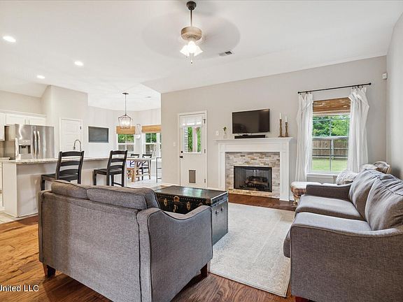 5th image of 3157 Bramblewood Dr