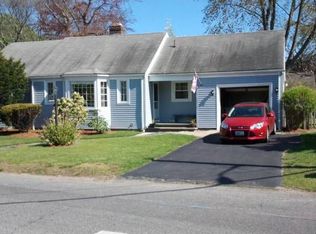 1 Elm Ave, Rumford, RI 02916