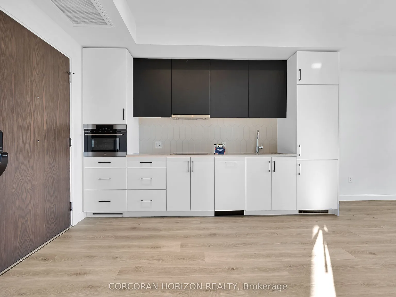 2 bed, $2,200 — Photo 4
