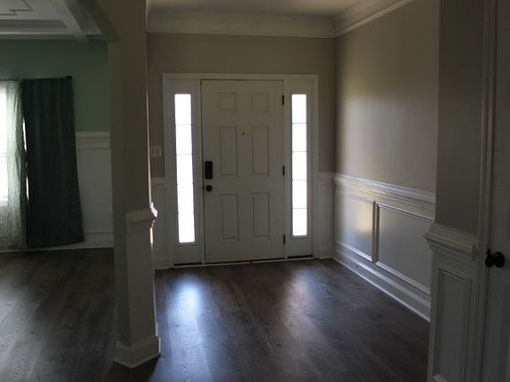 4th image of 735 Sturdivant Dr