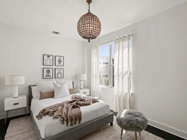 2105 Goodrich Ave #2 — Photo 32