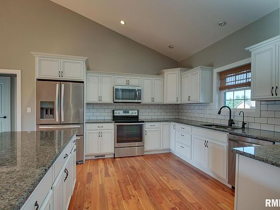 2nd image of 4332 Harrington Dr
