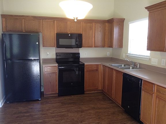 5th image of 8629 Silver Falls Way