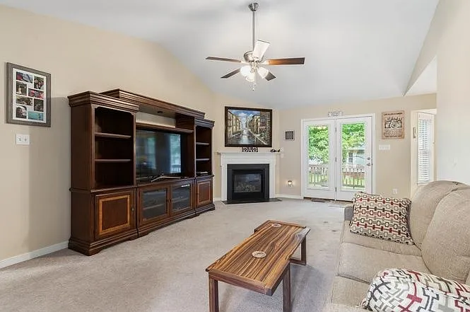 7916 Featherchase Ter — Photo 4