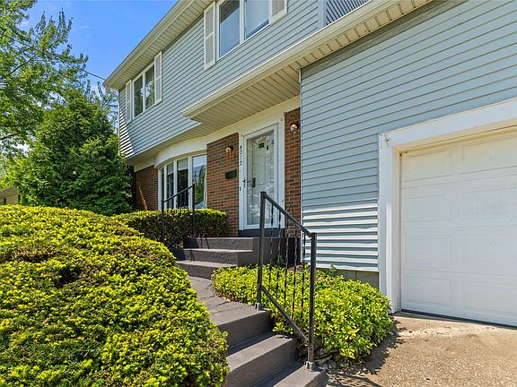 4th image of 4012 Greengarden Rd