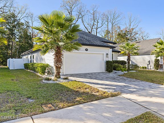 3rd image of 2692 DAYLILY Lane