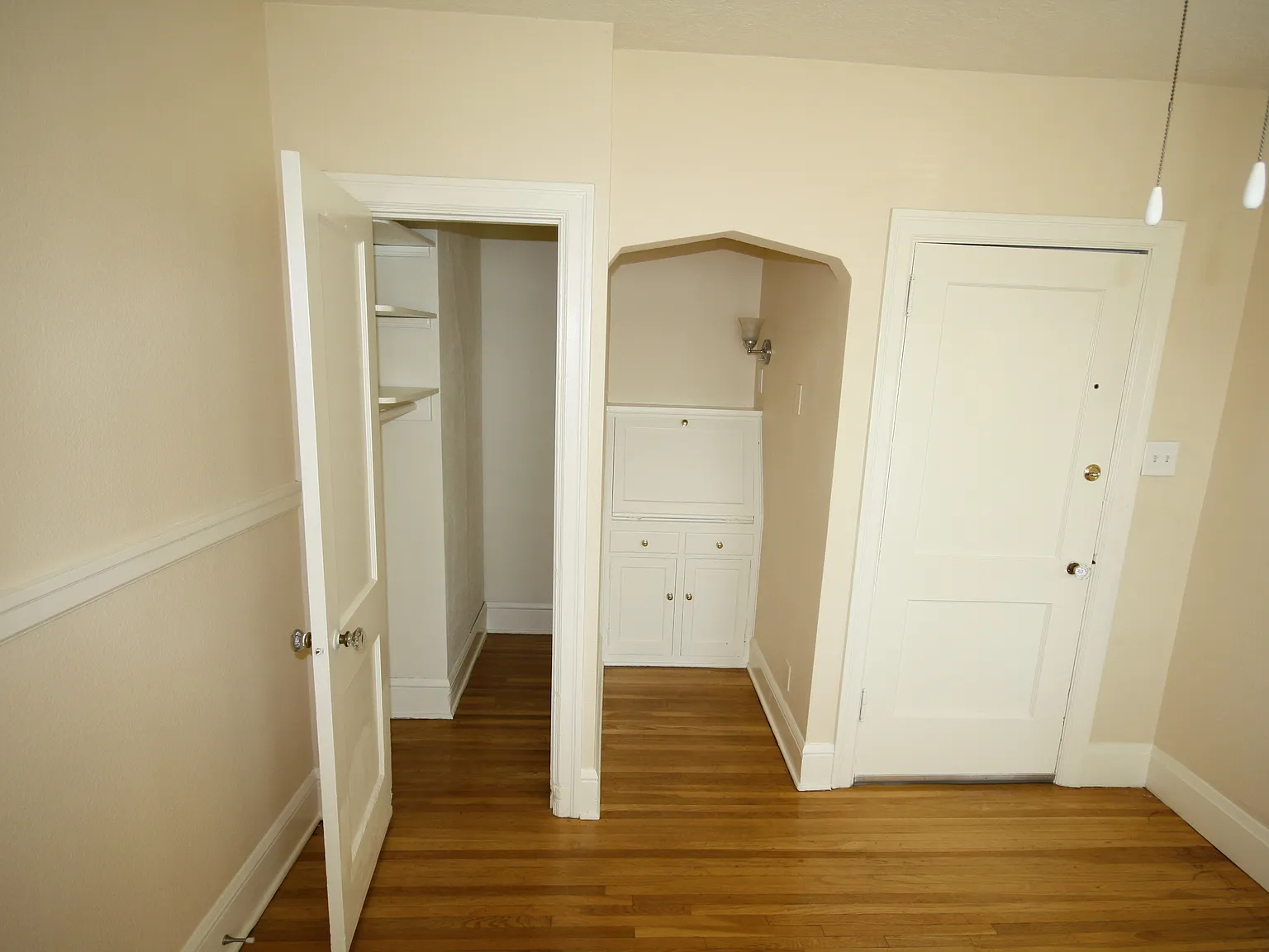 Studio, 340 sqft, $1,080 — Photo 3
