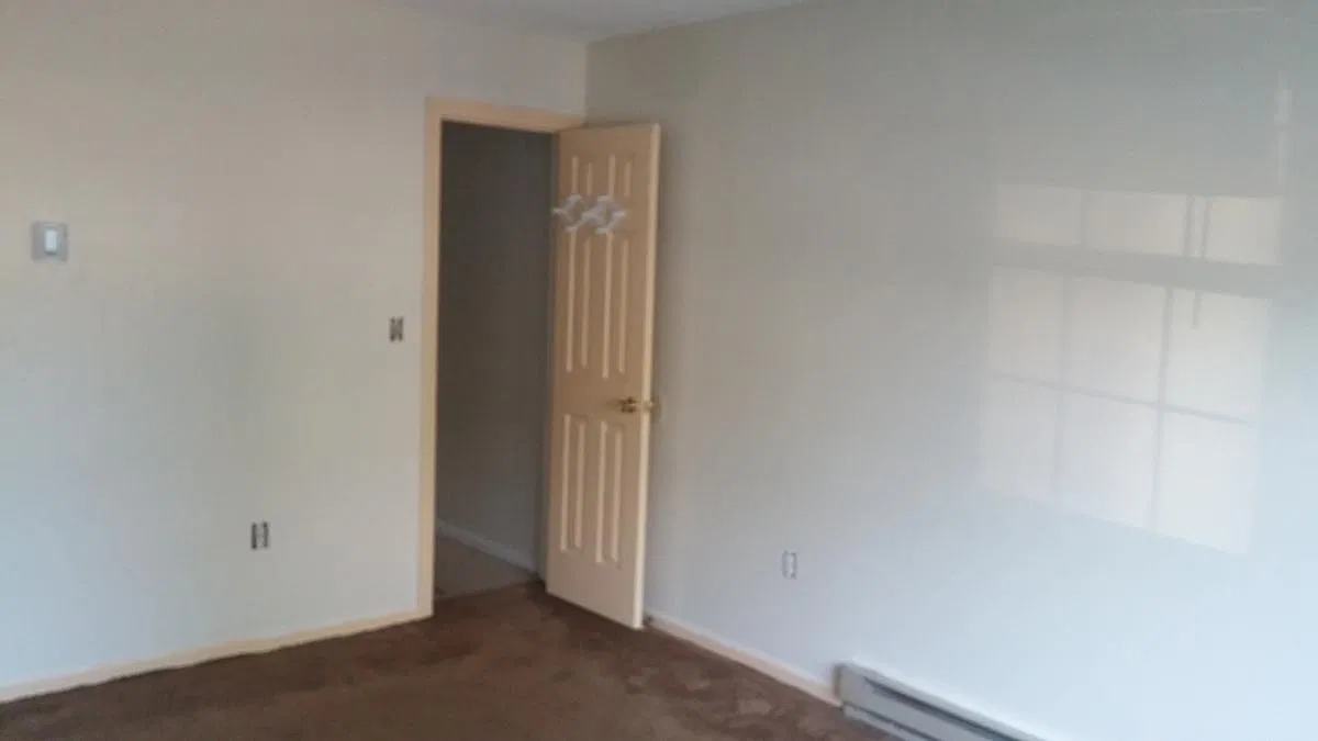 2 bed, 898 sqft, $1,850 — Photo 2