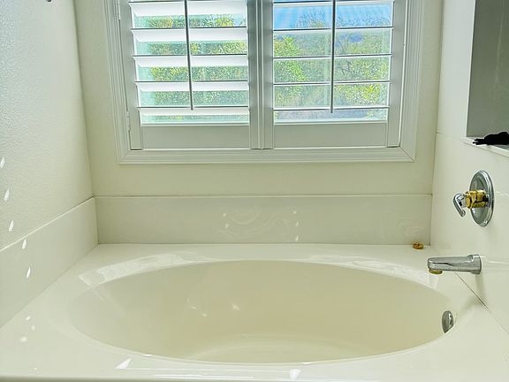 4th image of 11094 Crystal Crest Ct