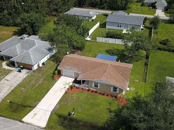 3rd image of 979 Husted Ave SE