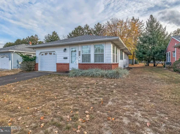 520 Jamaica Blvd, Toms River, NJ 08757