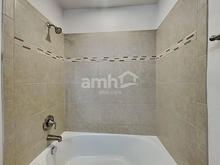11870 Thicket Wood Dr — Photo 18
