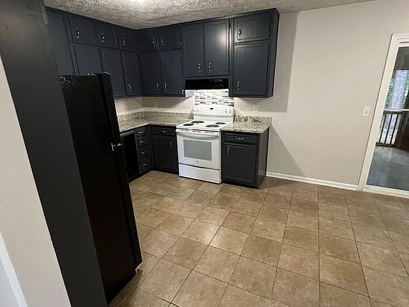 5th image of 162 Scarlet Way