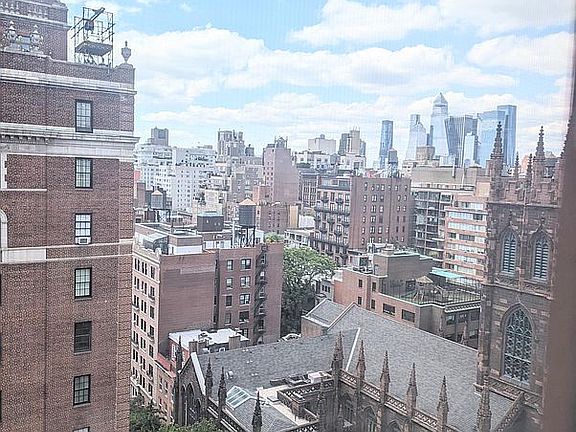 4th image of 41 5th Ave APT 15A