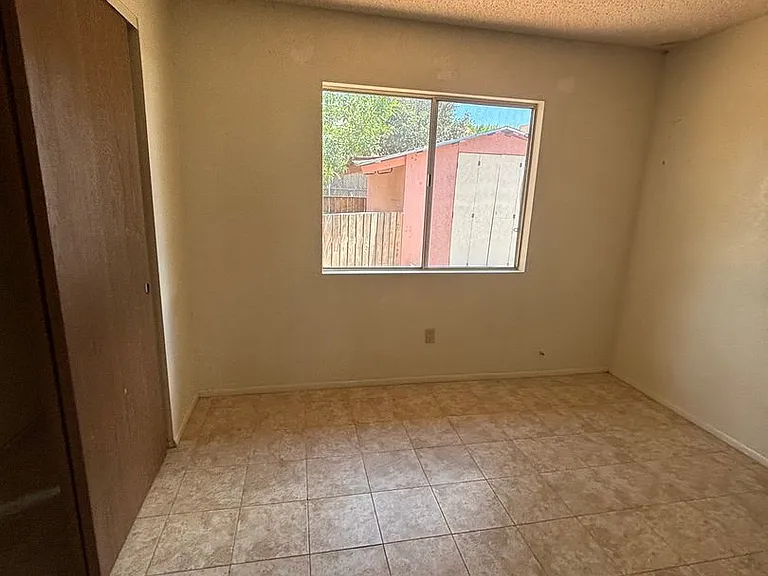 554 Hegge Dr — Photo 13