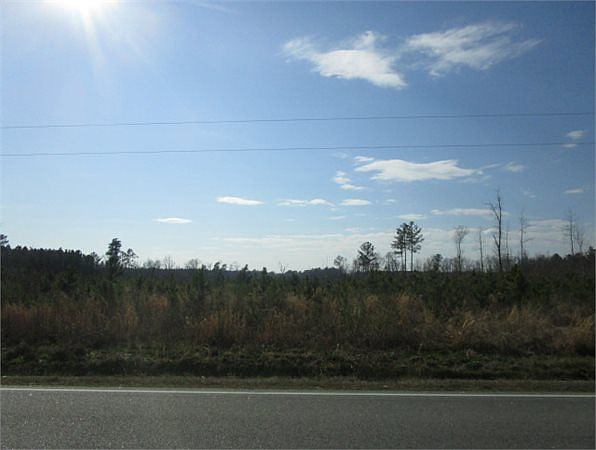 2nd image of 736 S Center Rd