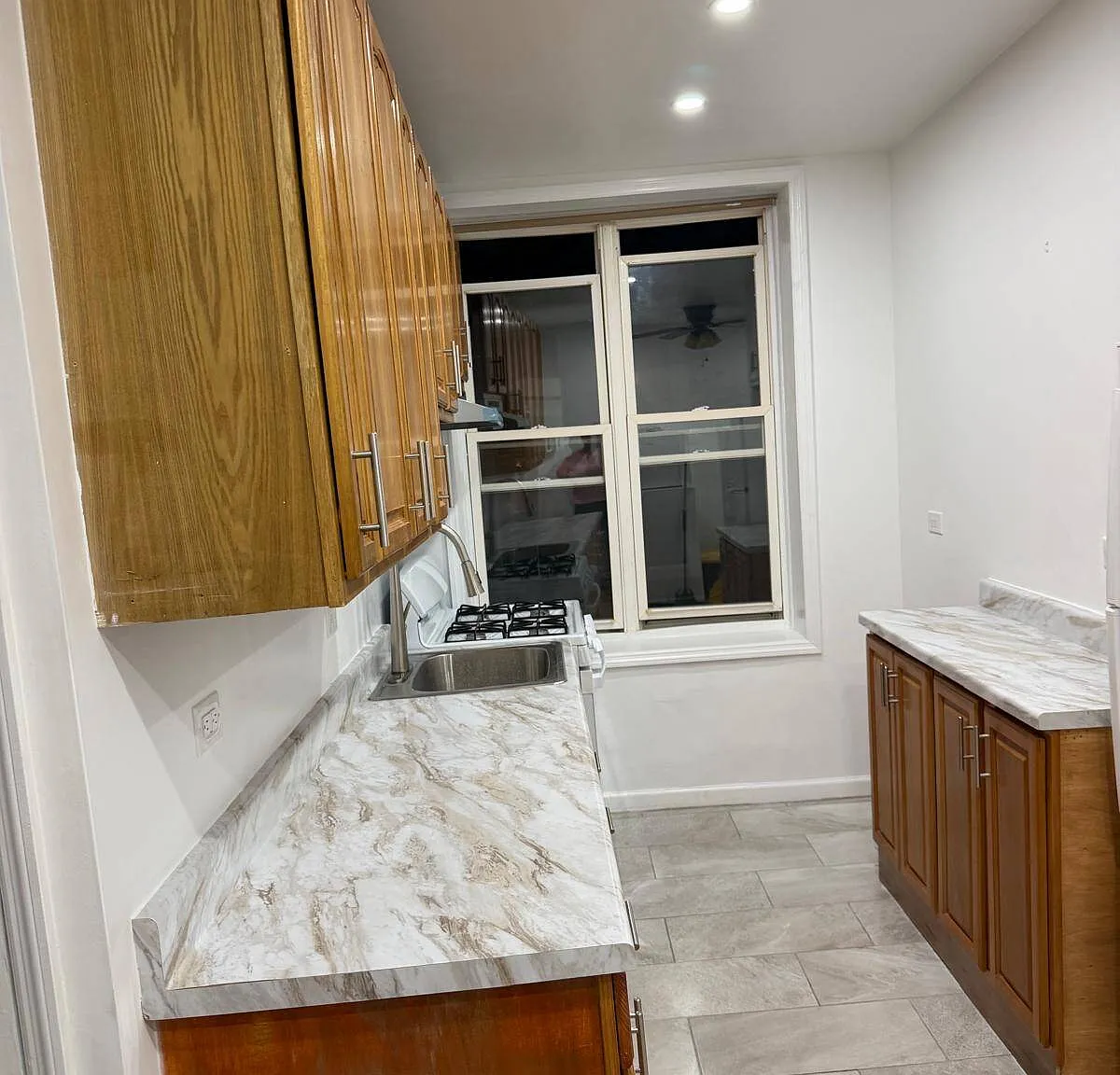 4 bed, 1.0 bath, 1200 sqft, $3,800 — Photo 2