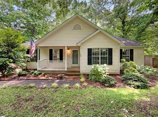 102 Logan Ln, Easley, SC 29640