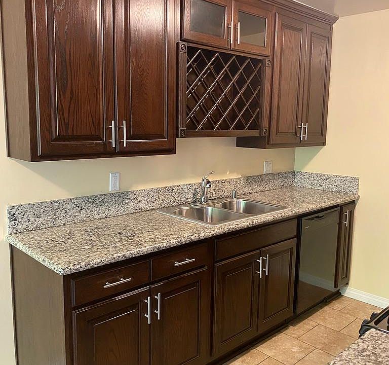 1st image of 3684 Watseka Ave #101