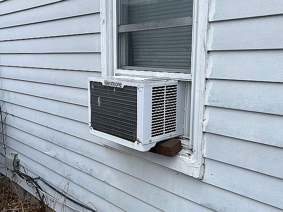 4th image of 27065 Brush St