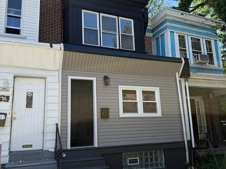 474 E Penn St #2 — Photo 15