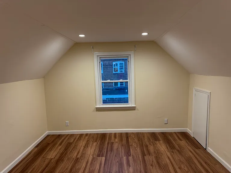 8902 3rd Ave — Photo 10