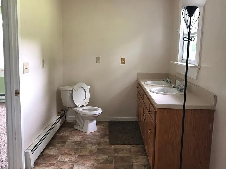 1002 Stafford Rd — Photo 14
