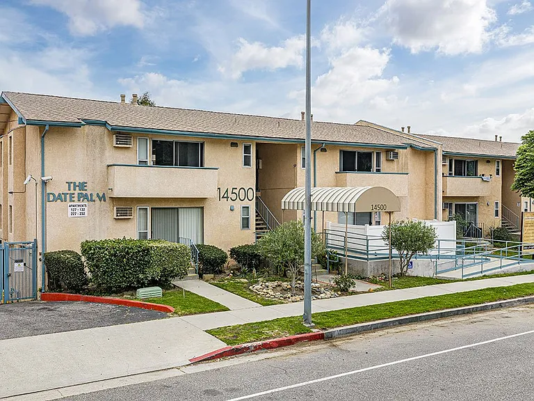 A view of the entrance to Olive View Gardens.