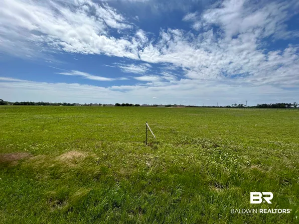 27272 Valamour Blvd, Loxley, AL 36551