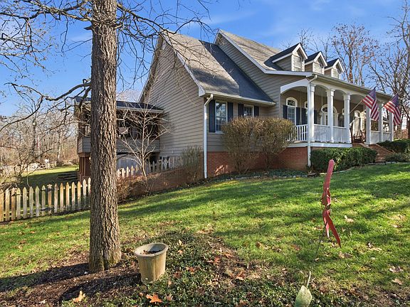 2nd image of 2107 Cambridge Avenue