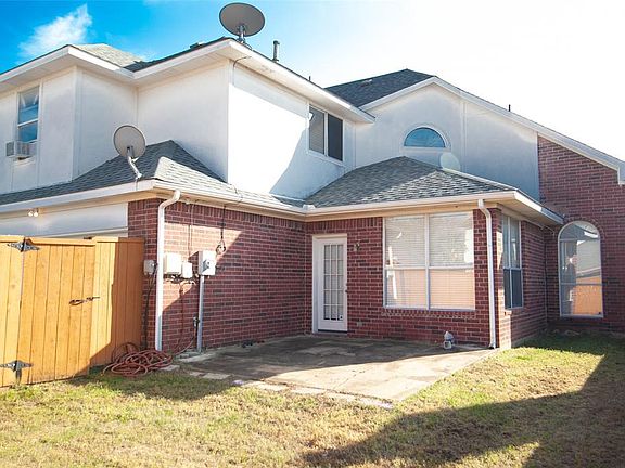 3rd image of 1509 Deerfield Dr