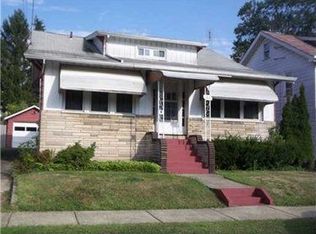 143 Flowers Ave, Sharon, PA 16146