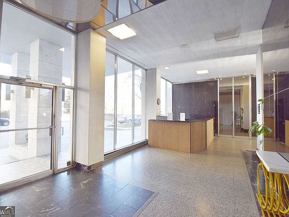 2nd image of 215 Piedmont Ave NE APT 2202