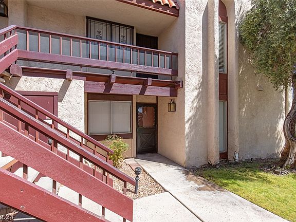3rd image of 3120 S Eastern Ave Unit 9